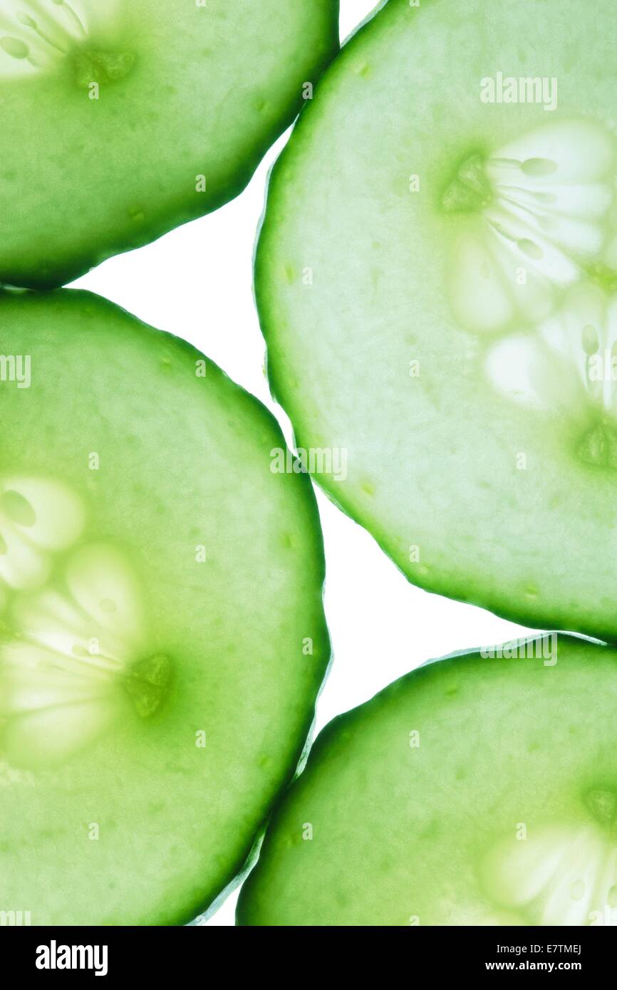 Cetriolo Cucumis sativus) fette. Foto Stock