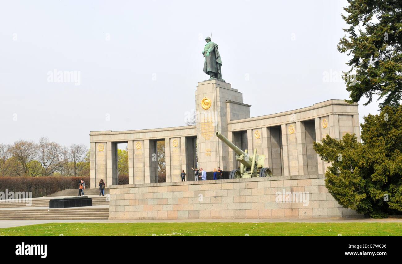 Guerra sovietica Memorial a Berlino, Germania Foto Stock