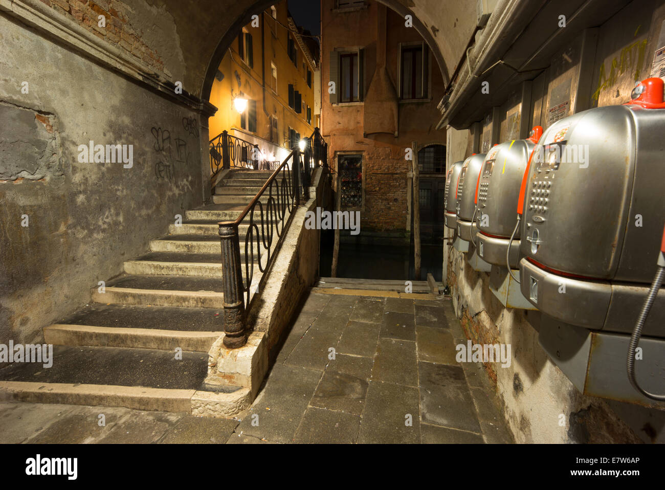 Telefoni pubblici a Venezia. Foto Stock