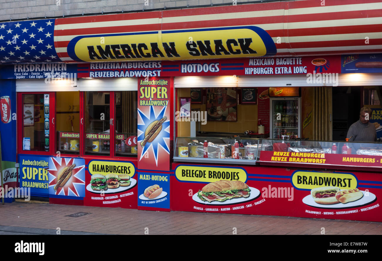 Cartello per patatine fritte stand / friture / baraque à frites / friterie e prendere via snack bar per fast food Foto Stock