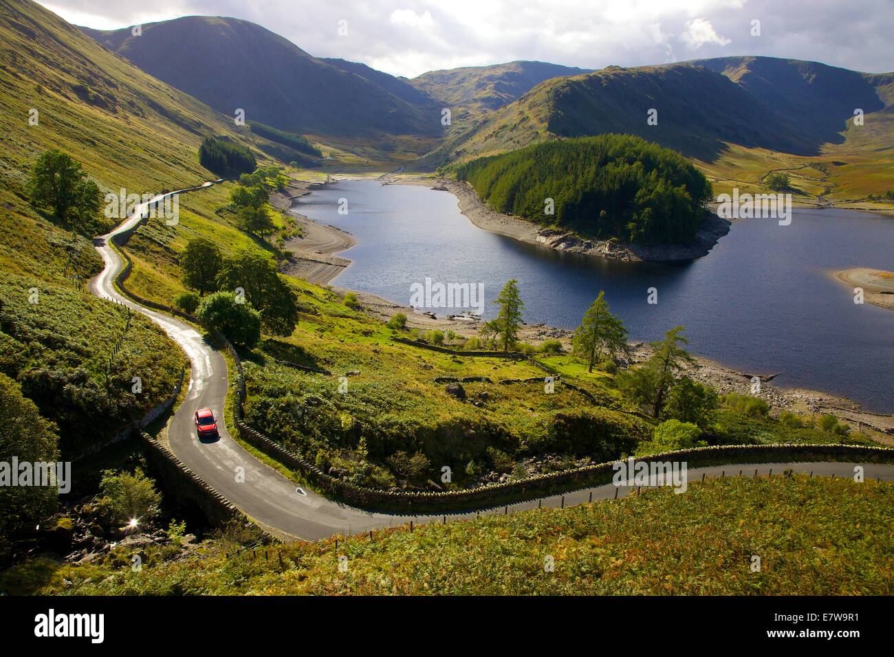 Parco Nazionale del Distretto dei Laghi, Cumbria, Regno Unito. 24Sep, 2014. Mardale village emerge da Hawswater, Parco Nazionale del Distretto dei Laghi, Cumbria, Regno Unito. Credito: Andrew Findlay/Alamy Live News Foto Stock