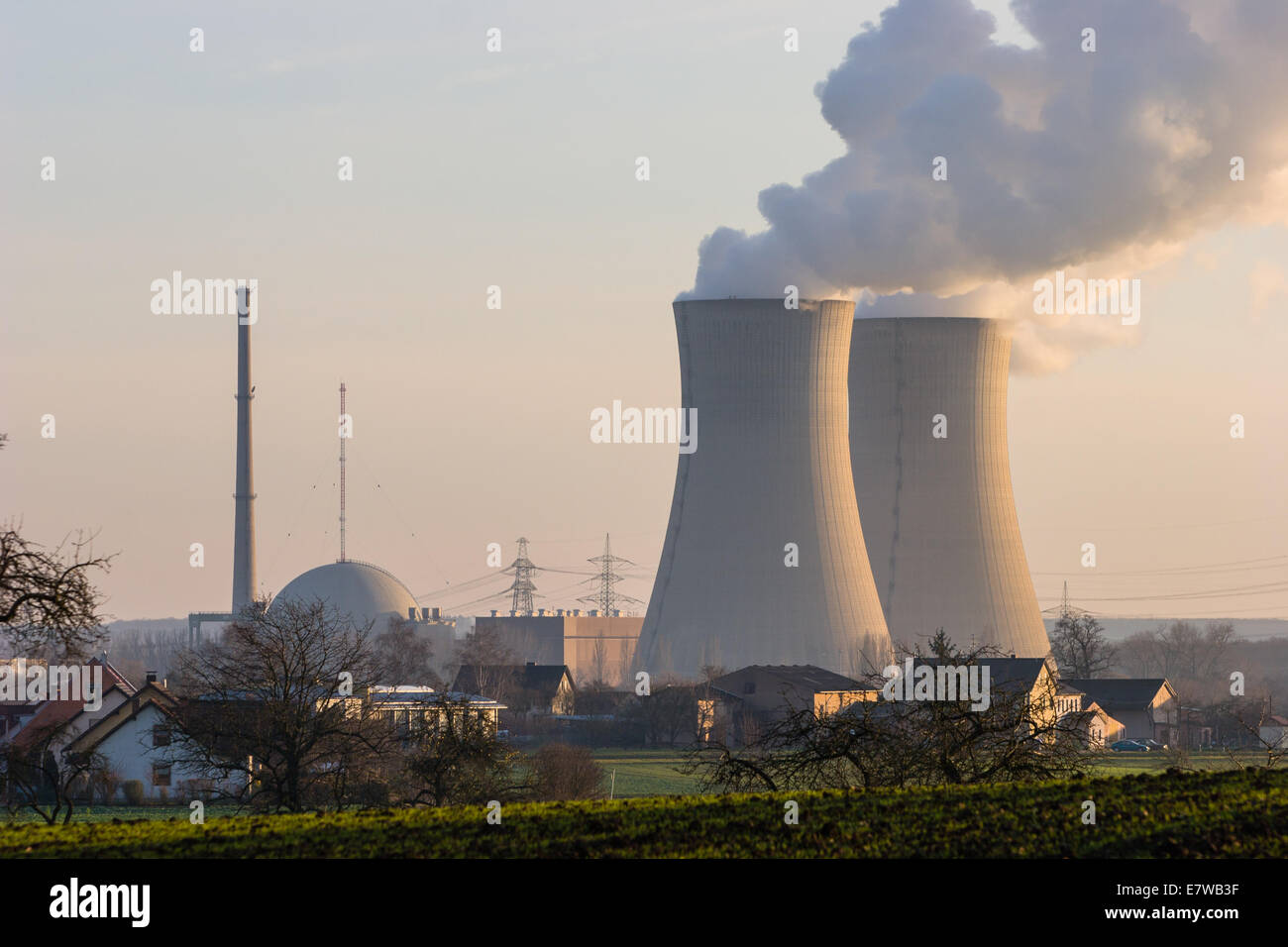 Impianto nucleare di Grafenrheinfeld vicino a Schweinfurt, Germania Foto Stock