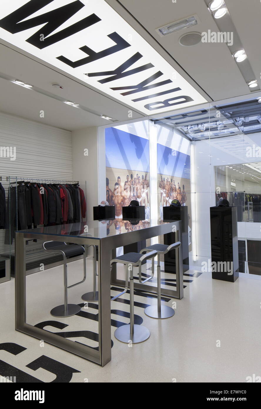 Dirk bikkembergs showroom milano hotsell