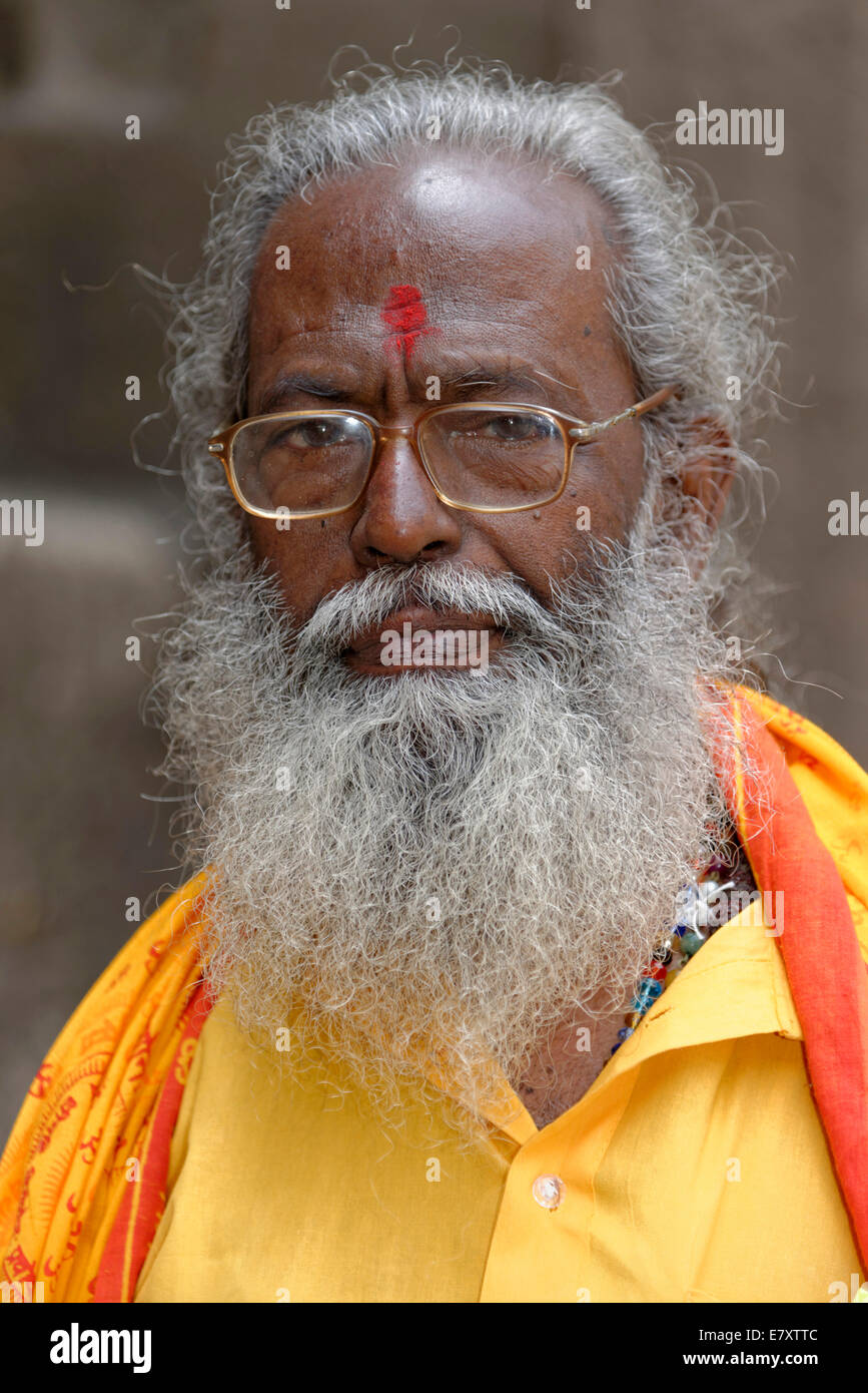 Ritratto di un anziano uomo indiano, Sadhu, Aurangabad, Maharashtra, India Foto Stock