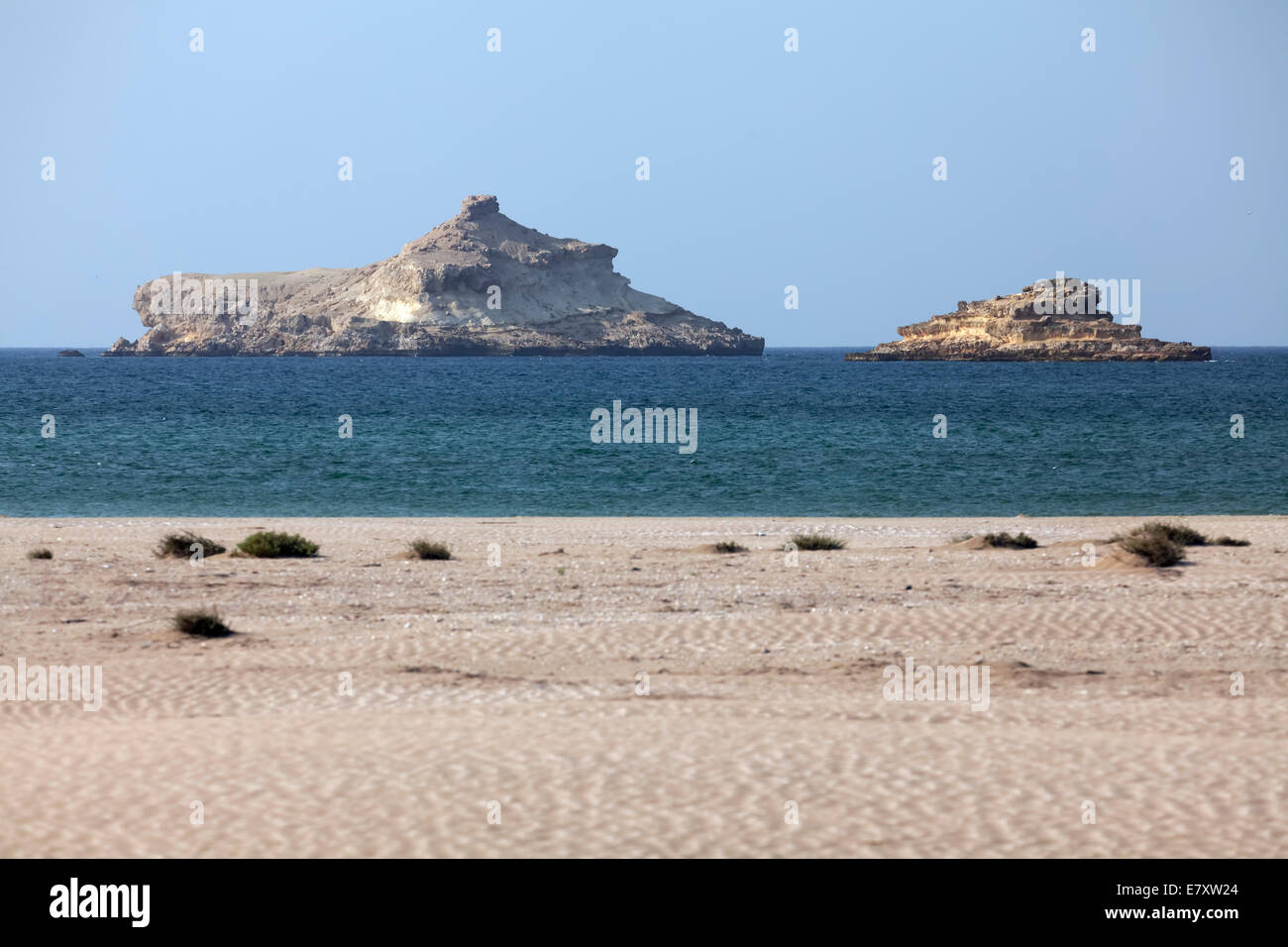 Spiaggia, mare, isole Maqbarah, Al-Batinah provincia, Oman, Penisola arabica Foto Stock