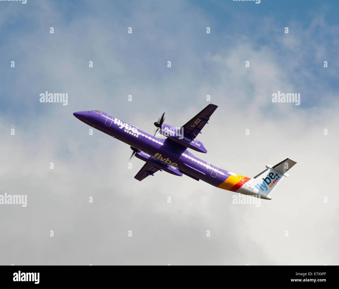 Flybe - British European Bombardier DHC-8-402 Q400 G-JECE Foto Stock