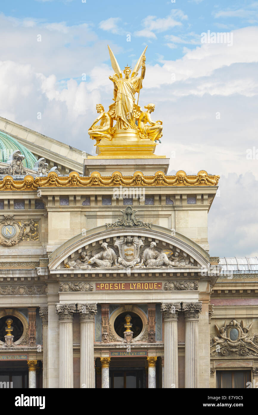 L'Opera Garnier statua dorata di Parigi Foto Stock