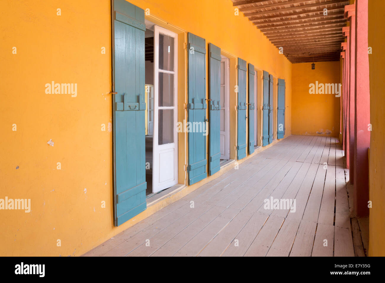 Primo piano del traders in quarti per la casa degli schiavi sulla isola di Gorée Foto Stock