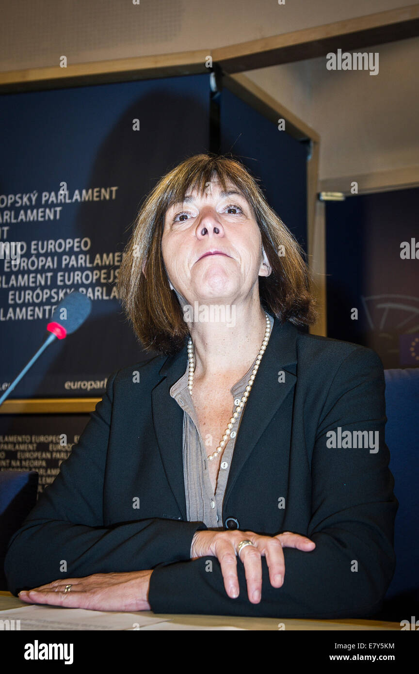 Bruxelles, Belgio. 26 Settembre, 2014. Rebecca Harms, che ha volato ieri a Mosca per osservare la prova oggi stesso per accuse di spionaggio del pilota ucraino Nadiya Savchenko - ieri è stato negato l'ingresso in Russia, nonostante i titolari di un passaporto diplomatico. Dopo tre ore di attesa in aeroporto di Mosca aveva detto che lei era un "indesiderabili " persona in Russia e che la sua voce sarebbe un "atto criminale". Credito: dpa picture alliance/Alamy Live News Foto Stock