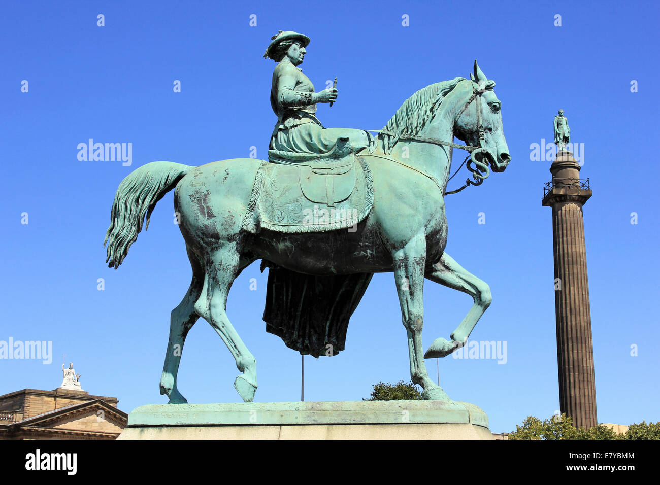 La regina Victoria a cavallo statua Foto Stock