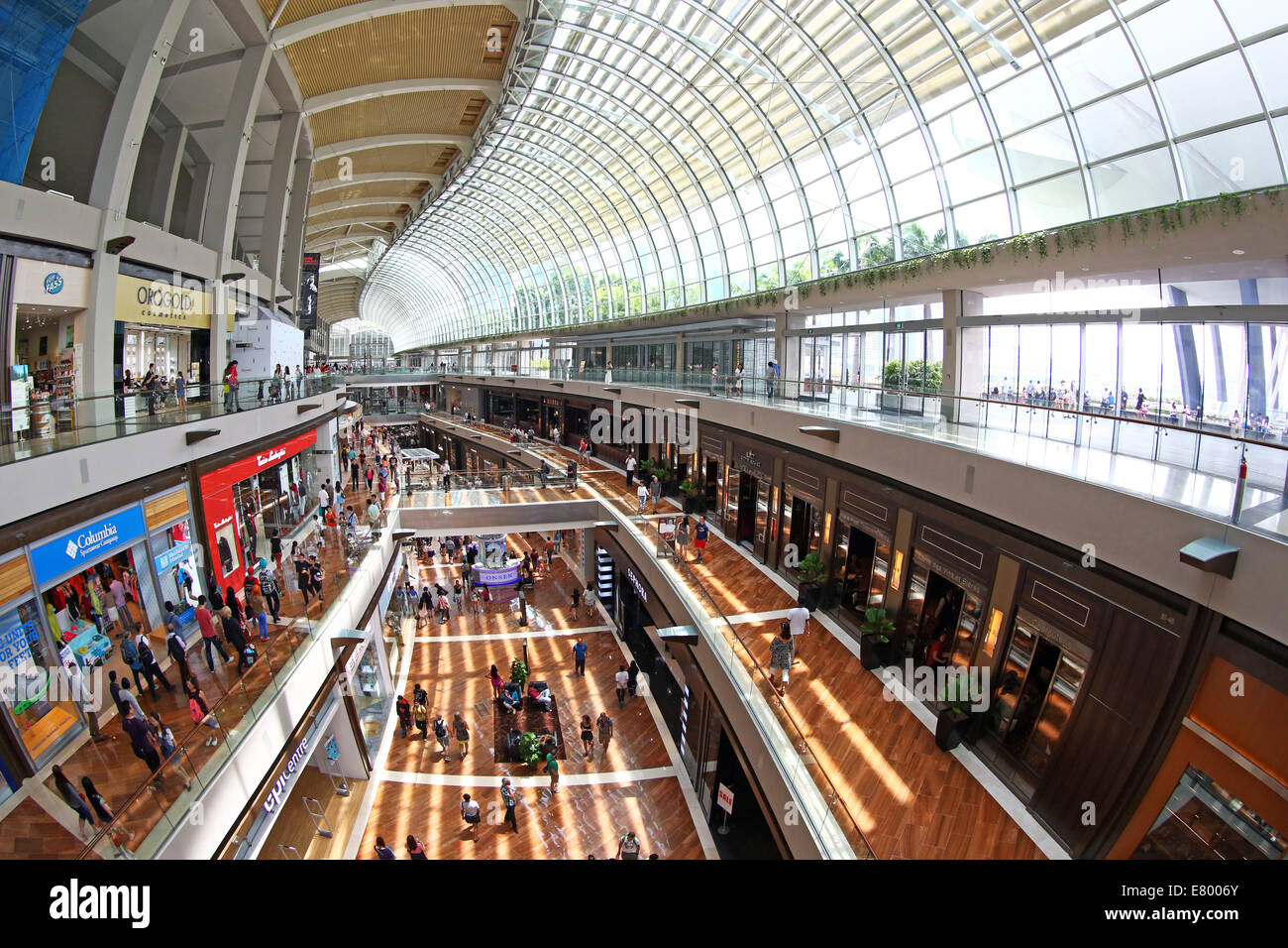 Il Marina Bay Sands centro shopping e negozi a Singapore, Repubblica di Singapore Foto Stock