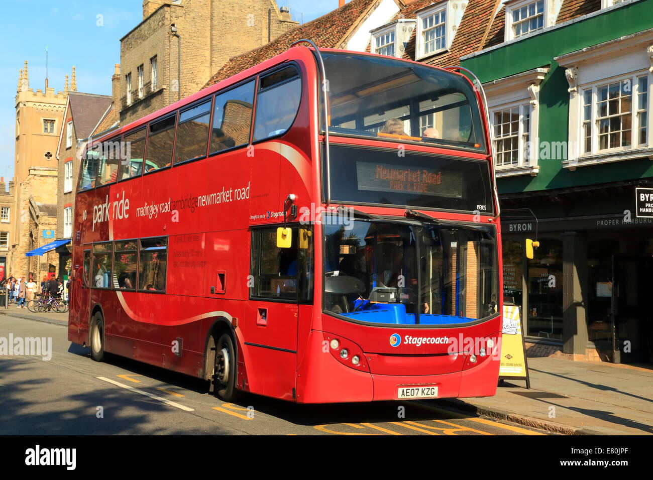 Bus rosso Cambridge, Regno Unito Foto Stock