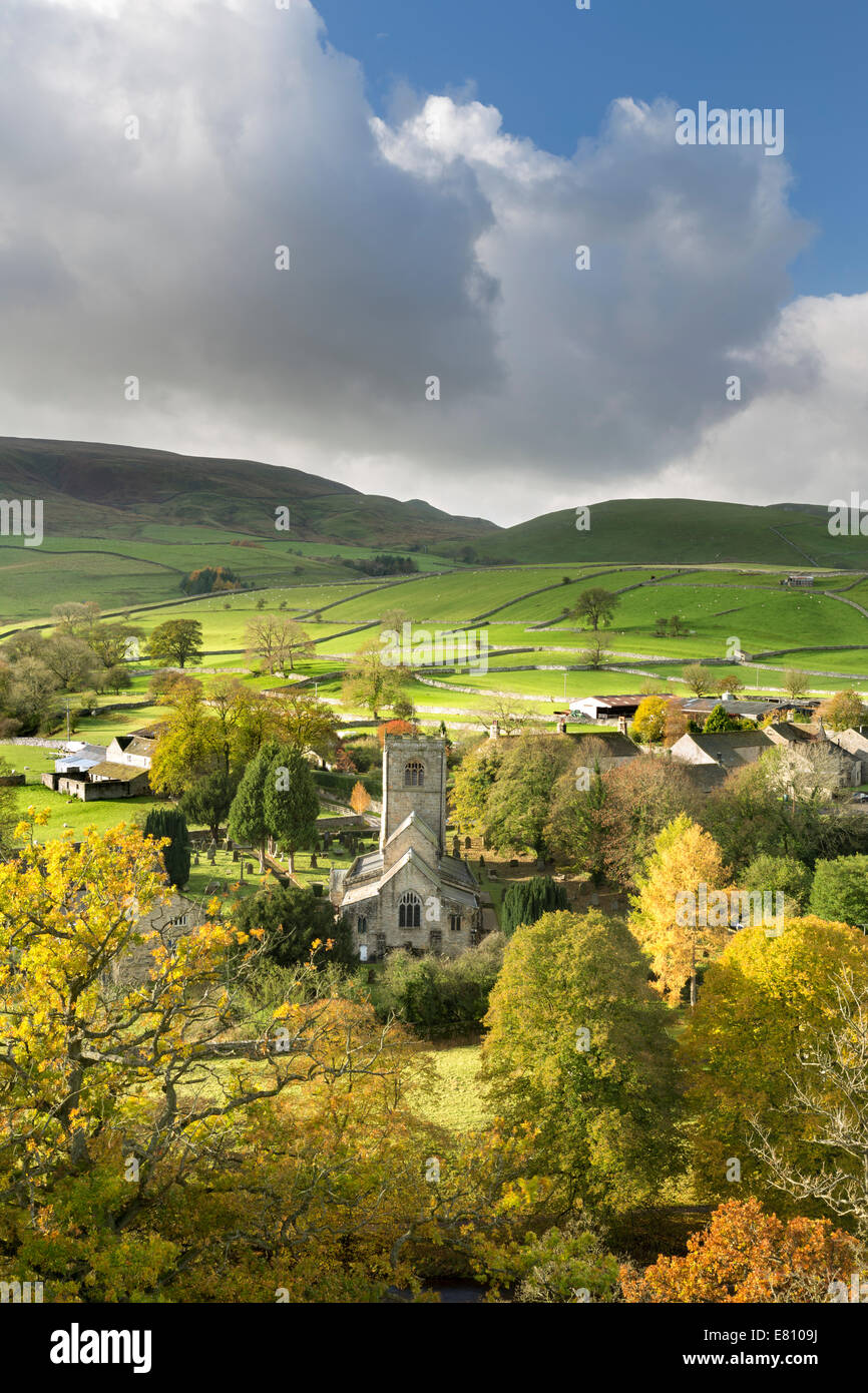 St Wilfrid la Chiesa a Burnsall in Wharfedale, North Yorkshire, Inghilterra. Foto Stock