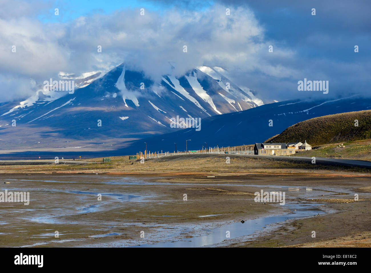 Adventdalen valley in Spitsbergen, Svalbard. Foto Stock