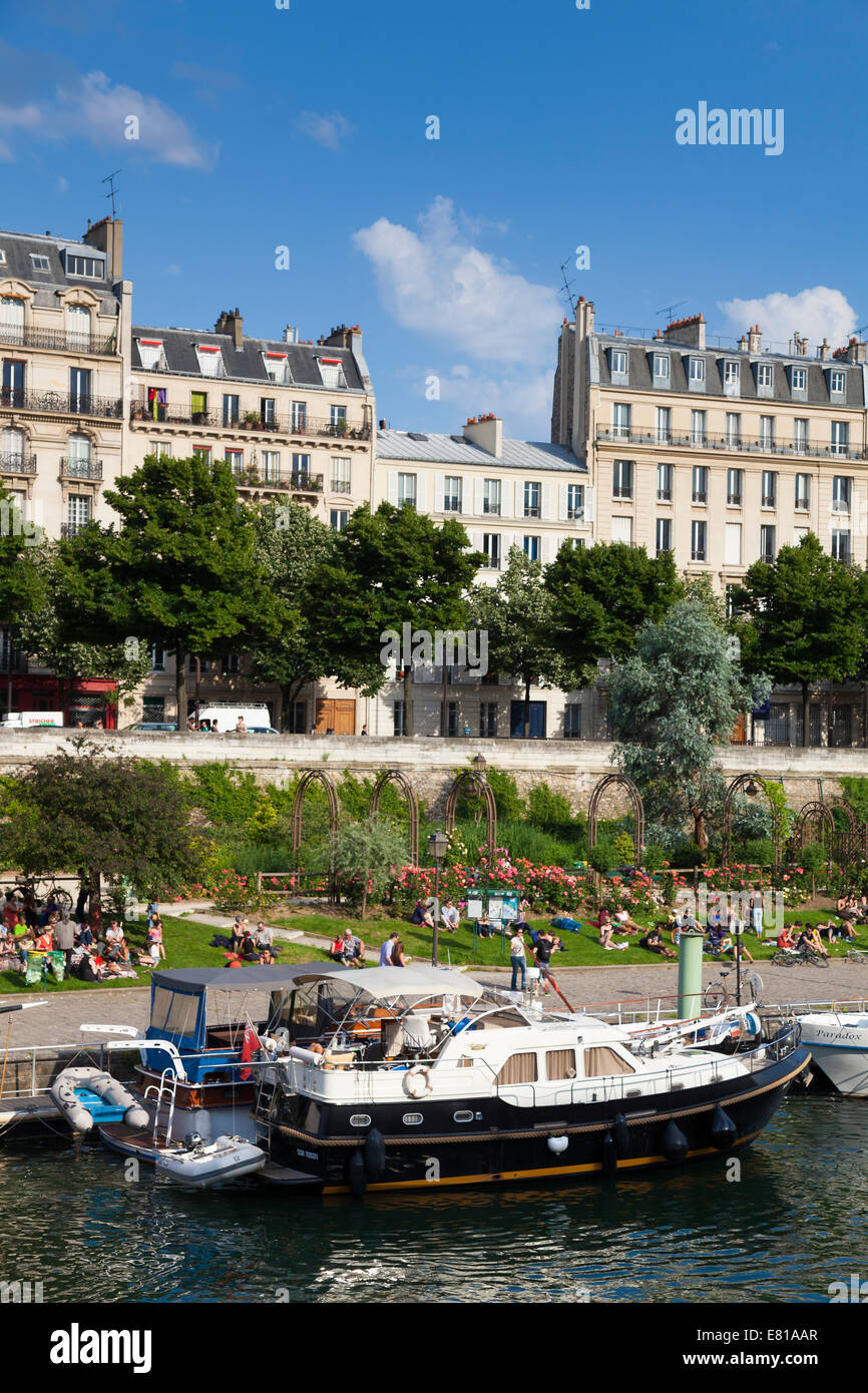 Porta dell'Arsenal, Canal Saint Martin, Paris, Ile-de-France, Francia Foto Stock