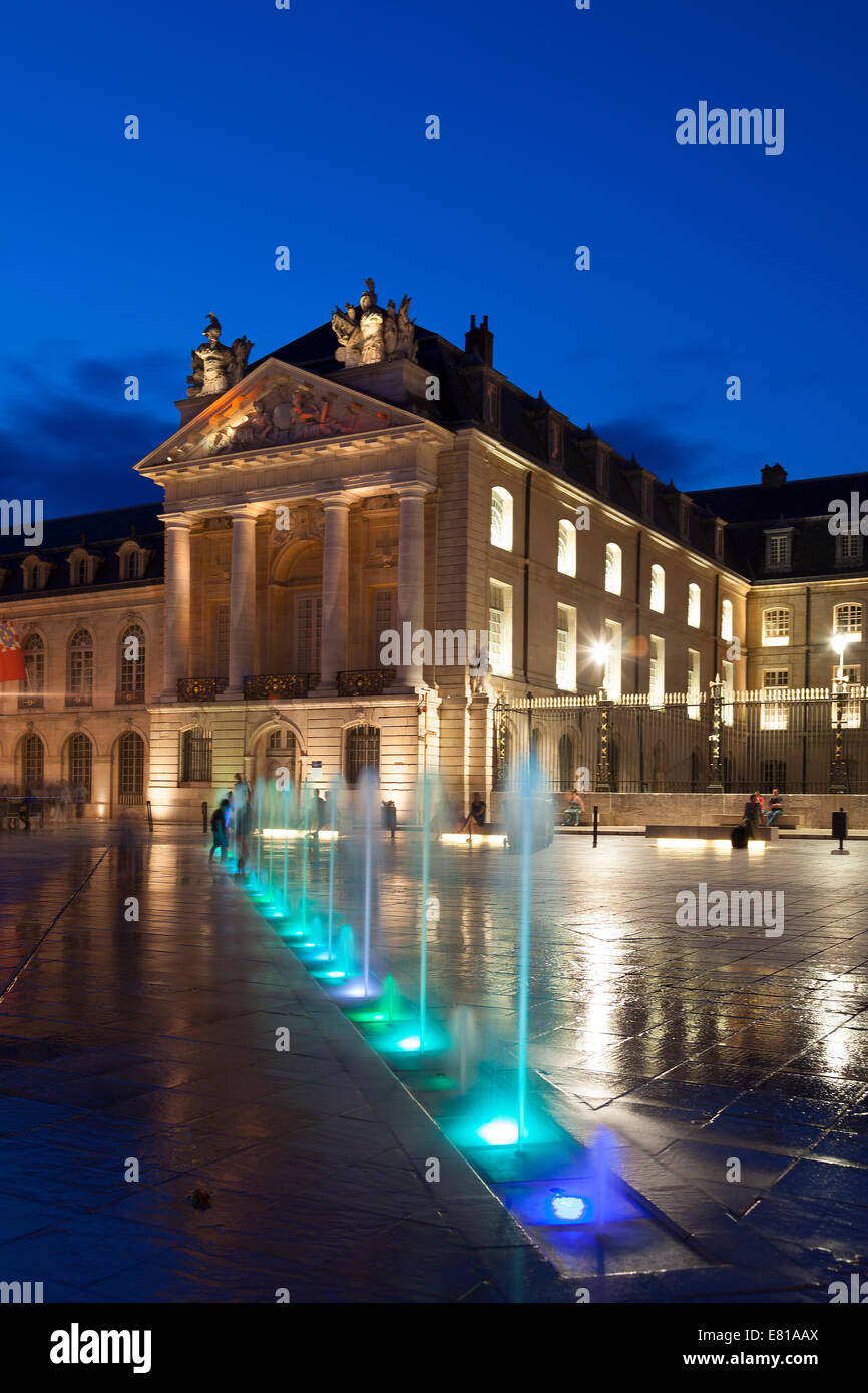 Palazzo Ducale, Piazza Liberazione, Dijon, Departement Cote d'Or, Borgogna, Francia Foto Stock