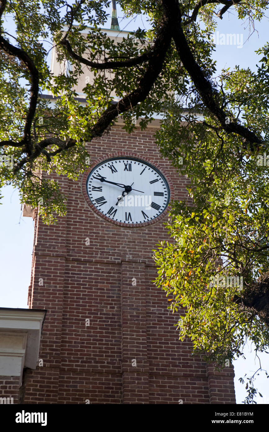 Torre dell Orologio nella zona del centro storico di Georgetown, Carolina del Sud. Foto Stock