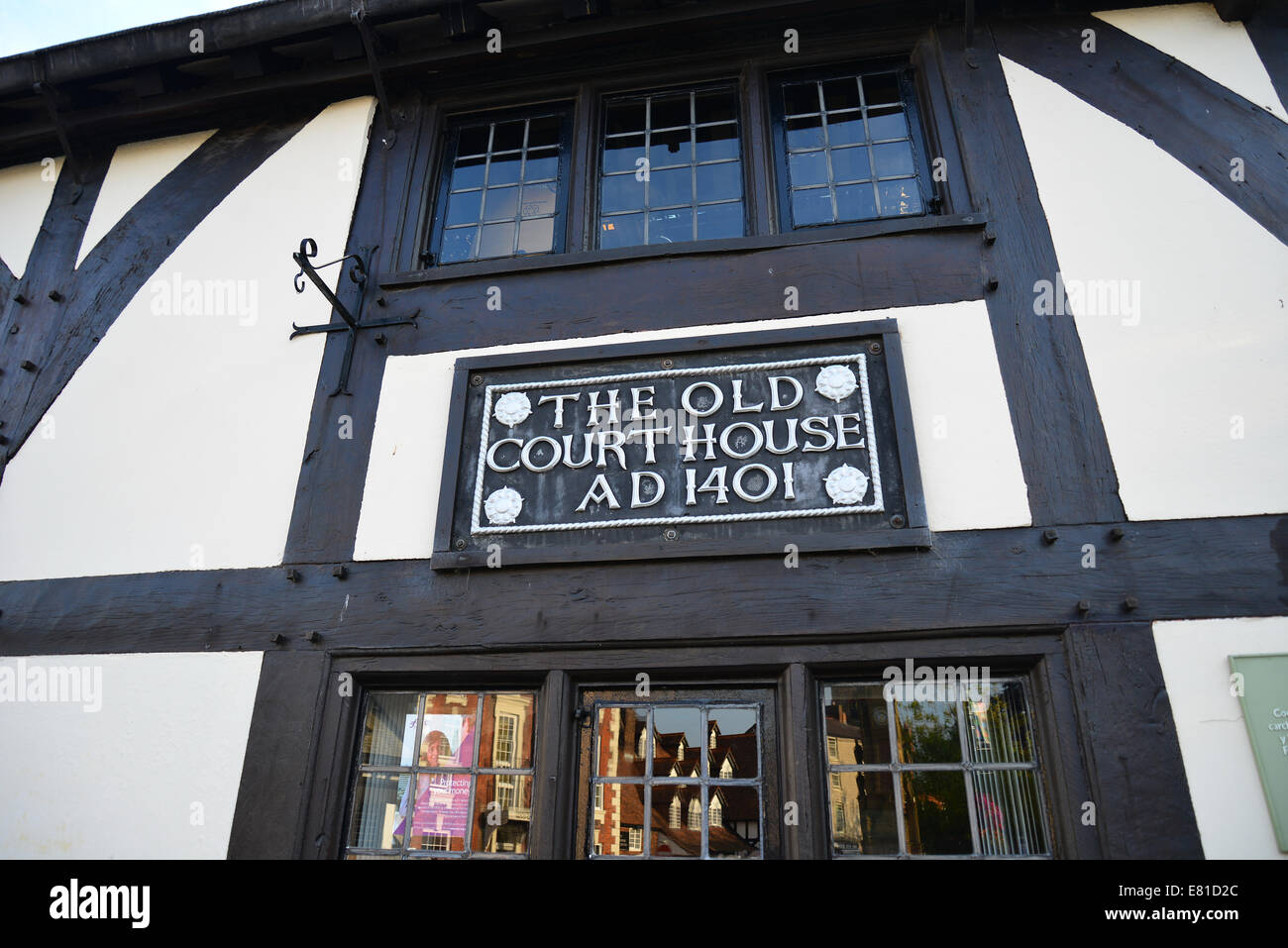 La vecchia Corte del XV secolo, Piazza San Pietro, Ruthin (Rhuthun), Denbighshire (Sir Ddinbych), Galles, Regno Unito Foto Stock