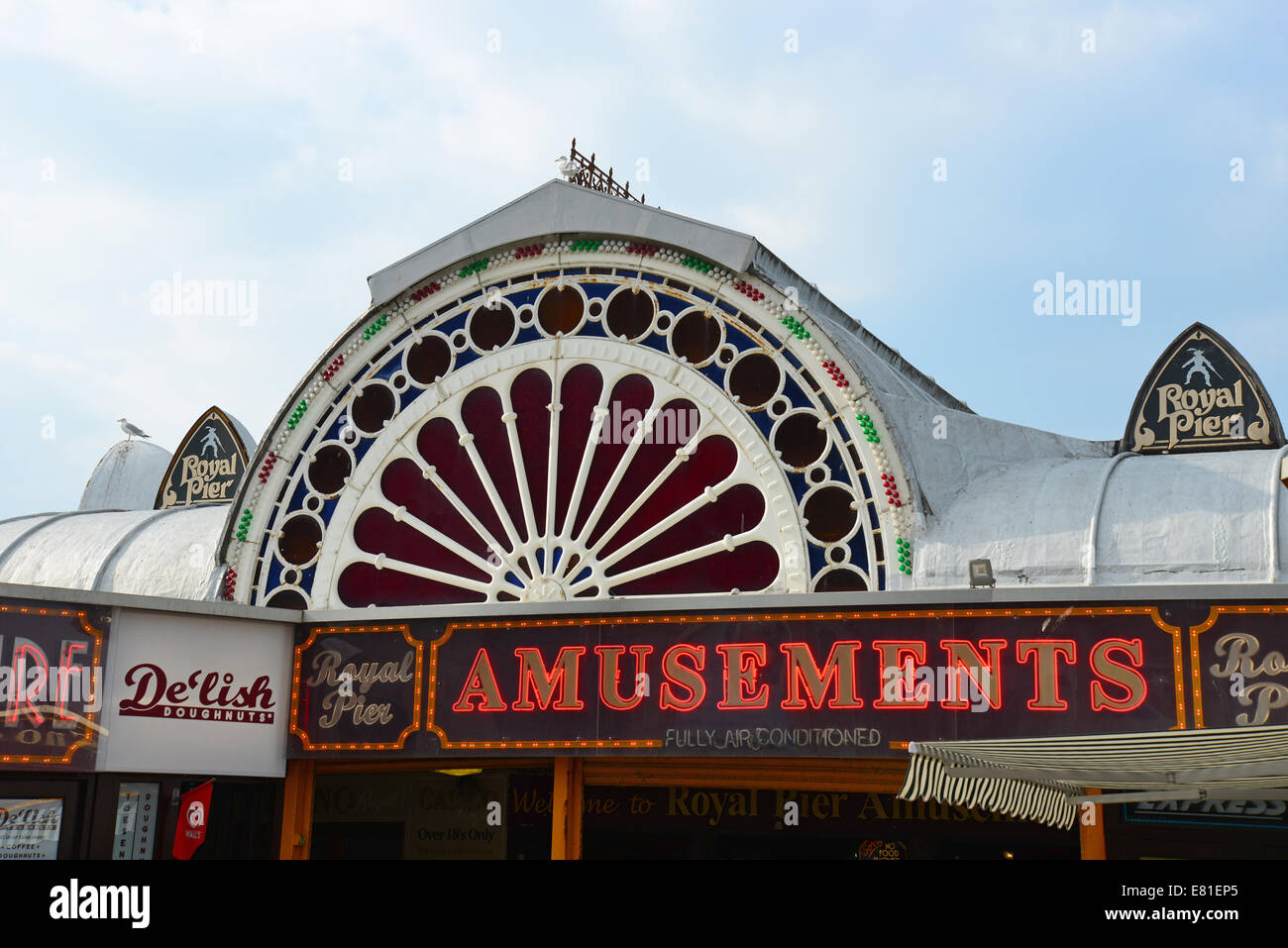 Il Royal Pier, Aberystwyth, Ceredigion, Wales, Regno Unito Foto Stock