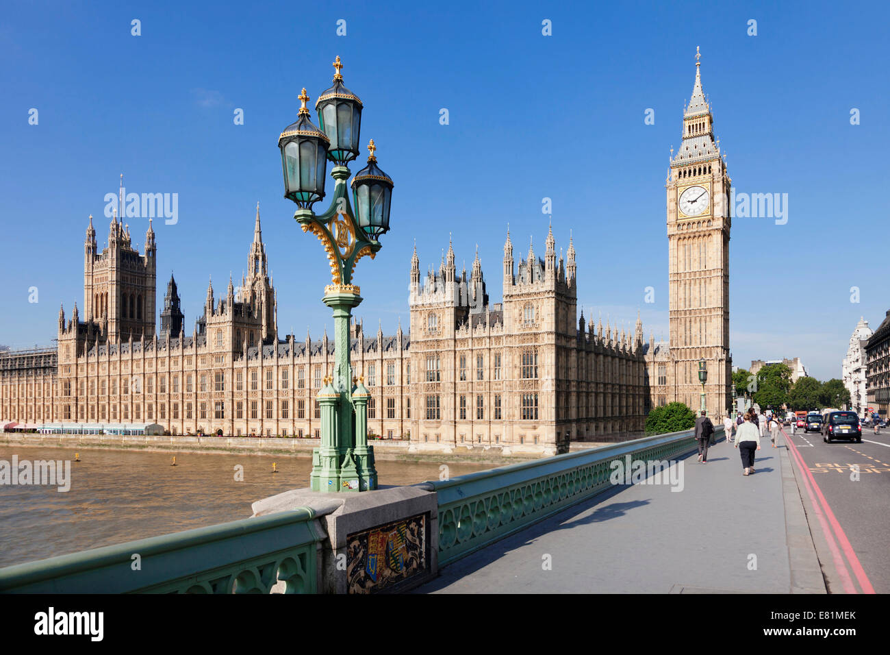 La Casa del Parlamento, il Big Ben e il fiume Tamigi e il Westminster Bridge, London, England, Regno Unito Foto Stock