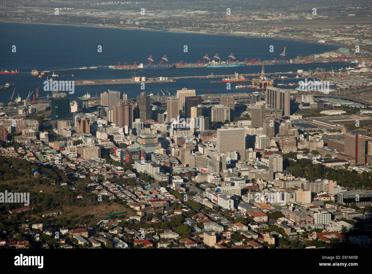 Grattacieli del quartiere centrale degli affari, visto dal Lions Head, Cape Town, Western Cape, Sud Africa Foto Stock