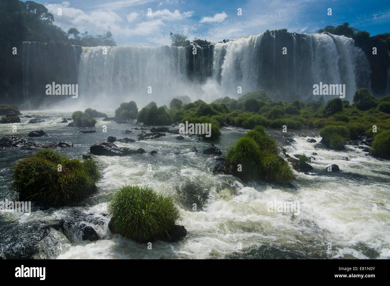 Cascate di Iguassù, Sito Patrimonio Mondiale dell'UNESCO, Paraná, Brasile Foto Stock