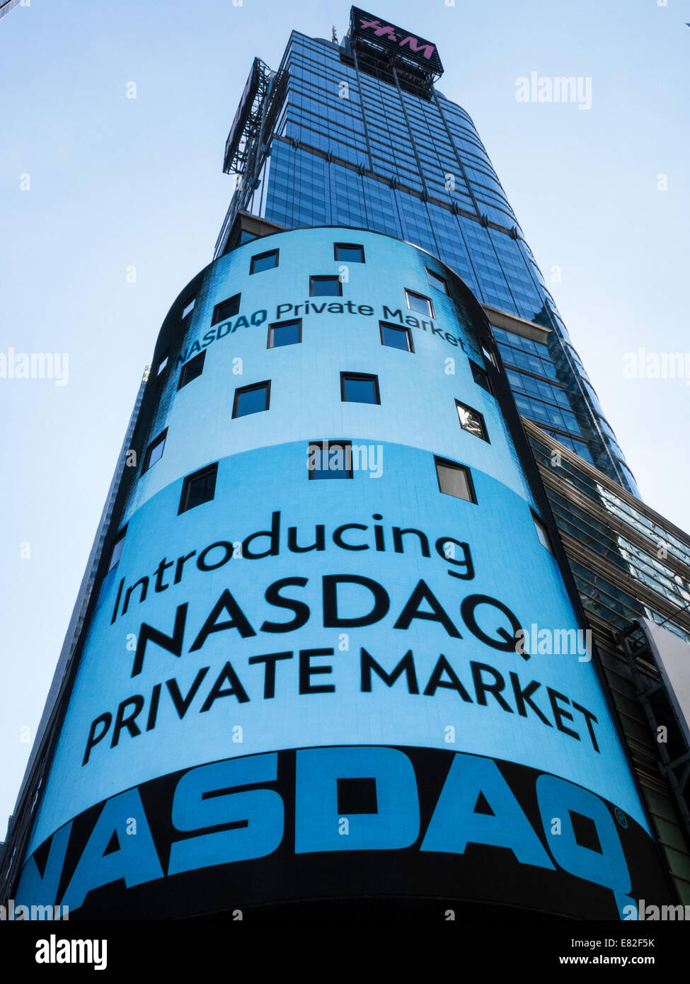 Tabellone elettronico sul NASDAQ MarketSite in Times Square NYC Foto Stock