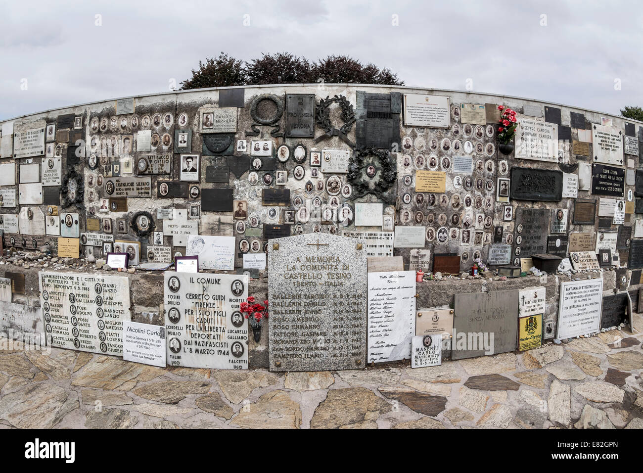 Cancello del cortile, Mauthausen campo di concentramento, Perg, Austria superiore, Austria Cancello del cortile, Mauthausen campo di concentramento, Perg, Austria superiore, Austria