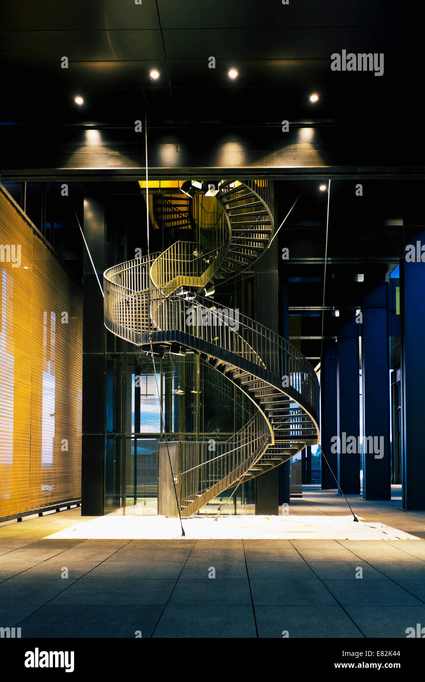 Lussemburgo, città di Lussemburgo, la scala della Corte europea di giustizia di notte Foto Stock