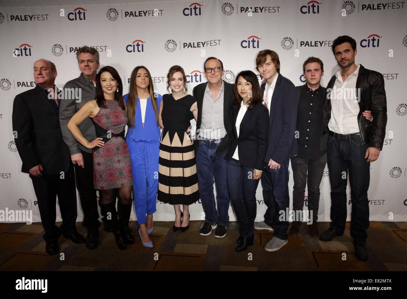 PaleyFest 2014 - 'Meraviglia gli agenti di S.H.I.E.L.D.' presentazione presso il Teatro Dolby con: Jeph Loeb,Jeffrey Bell,Ming-Na Wen,Chloe Bennett,Elizabeth Henstridge,Clark Gregg,Maurissa Tancharoen,Jed Whedon,Iain De Caestecker,Brett Dalton dove: Los Angeles, California, Stati Uniti quando: 23 Mar 2014 Foto Stock