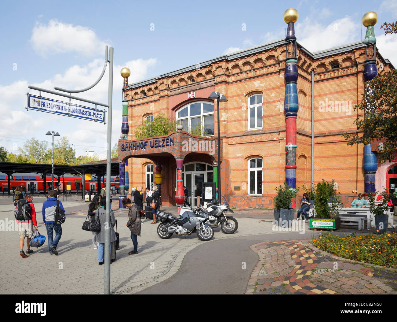 Hundertwasser stazione ferroviaria, Uelzen, Bassa Sassonia, Germania Foto Stock