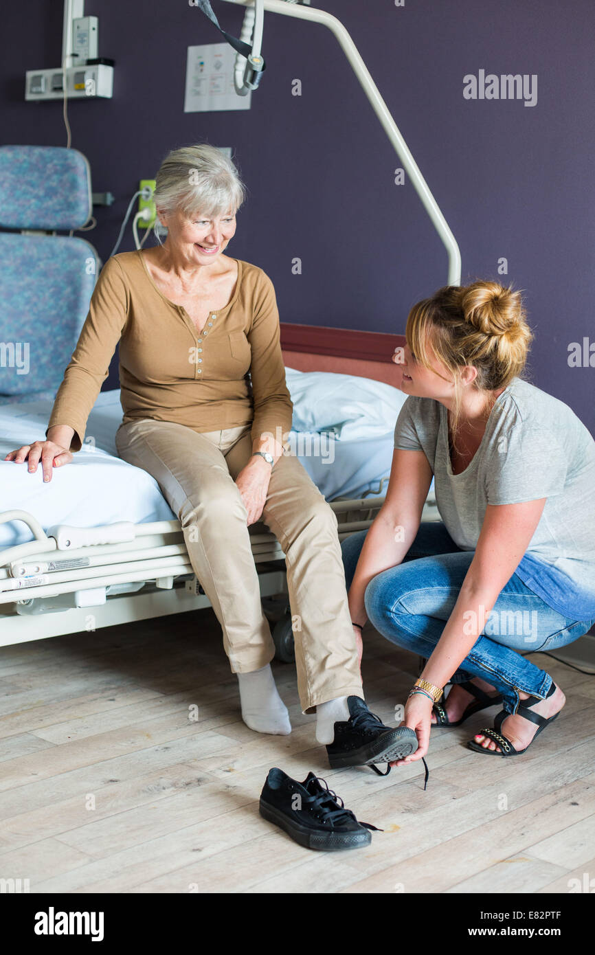 Senior e Home aiuto. Foto Stock