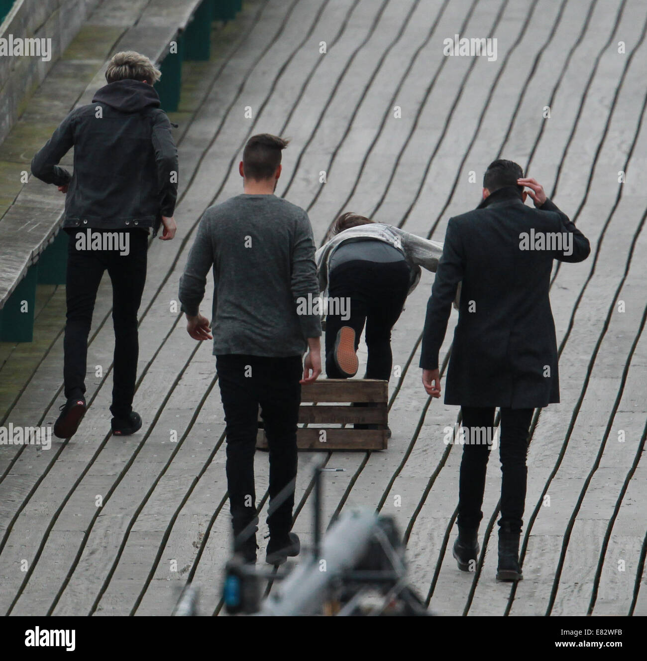 1 in direzione di girare un video musicale sulla Clevedon pier con: Zayn Malik,Liam Payne,Louis Tomlinson,Niall Horan,una direzione Dove: Clevedon Avon, Regno Unito quando: 24 Mar 2014 Foto Stock