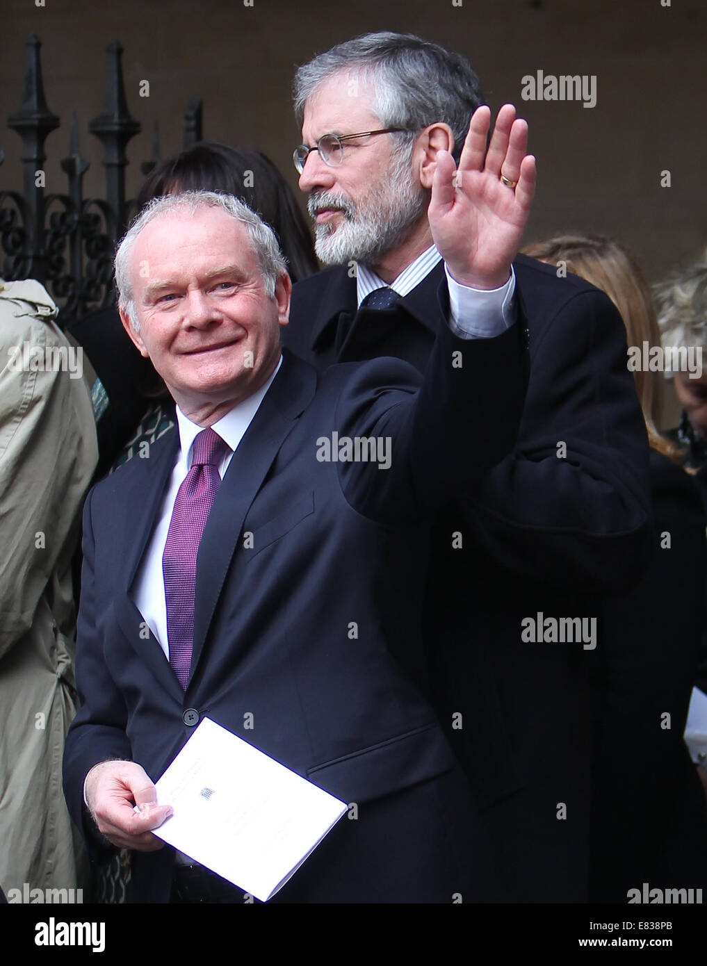 Il funerale di Anthony Benn, secondo il visconte Stansgate, a Santa Margherita la chiesa nel centro di Londra con: Martin McGuiness,Gerry Adams dove: Londra, Regno Unito quando: 27 Mar 2014 Foto Stock