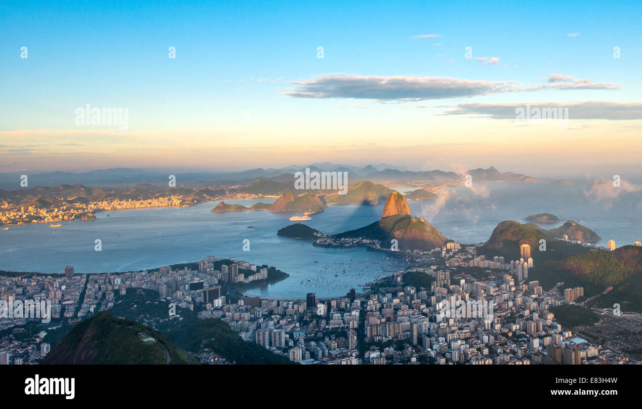 Rio de Janeiro, vista dal Corcovado a Sugarloaf Mountain Foto Stock