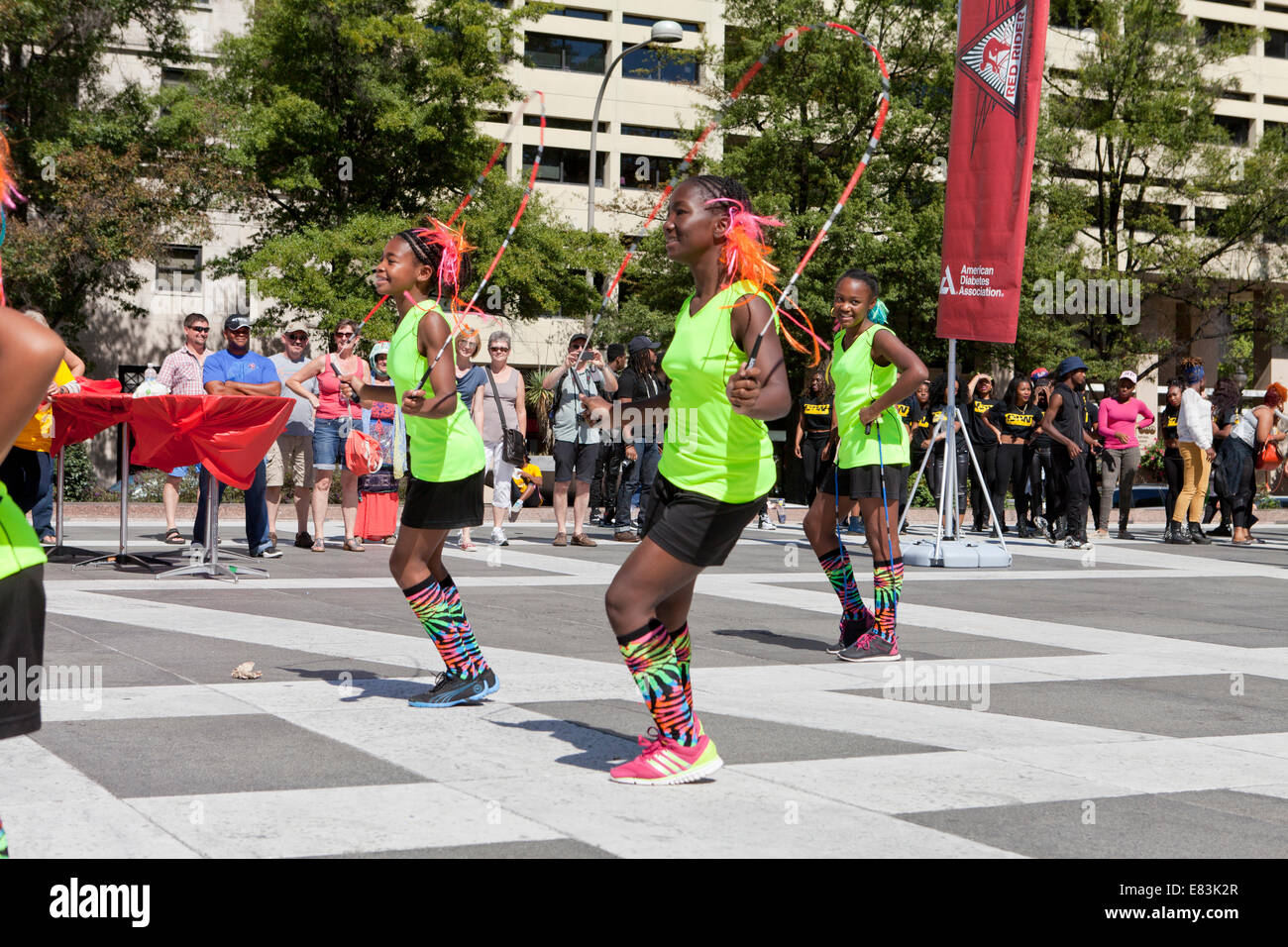 Salto con la corda performance team a un evento esterno - Washington DC, Stati Uniti d'America Foto Stock