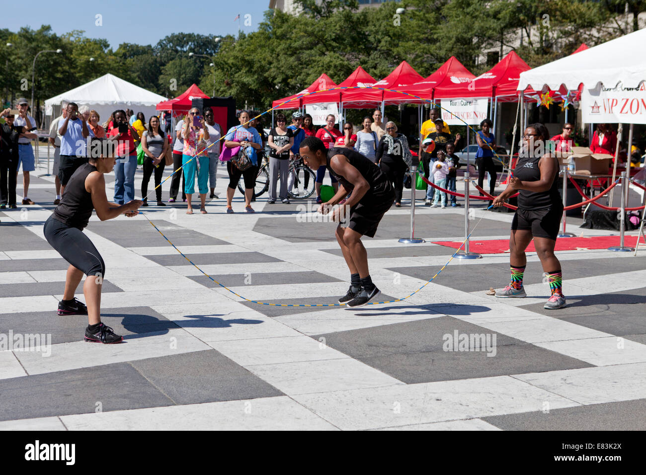 Salto con la corda performance team a un evento esterno - Washington DC, Stati Uniti d'America Foto Stock