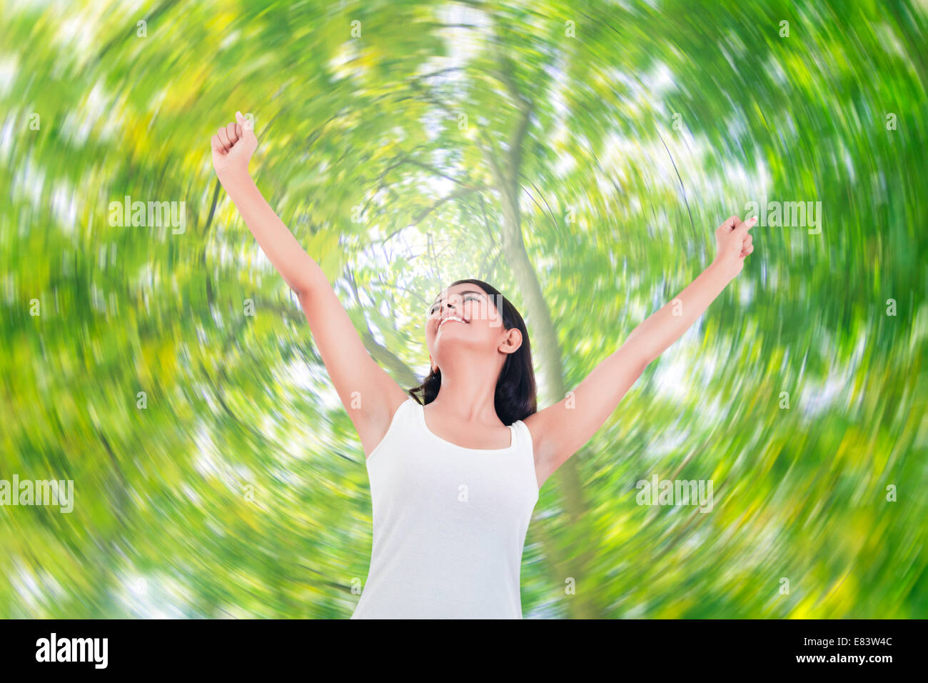 Ragazza indiana Fun Park aria fresca Foto Stock