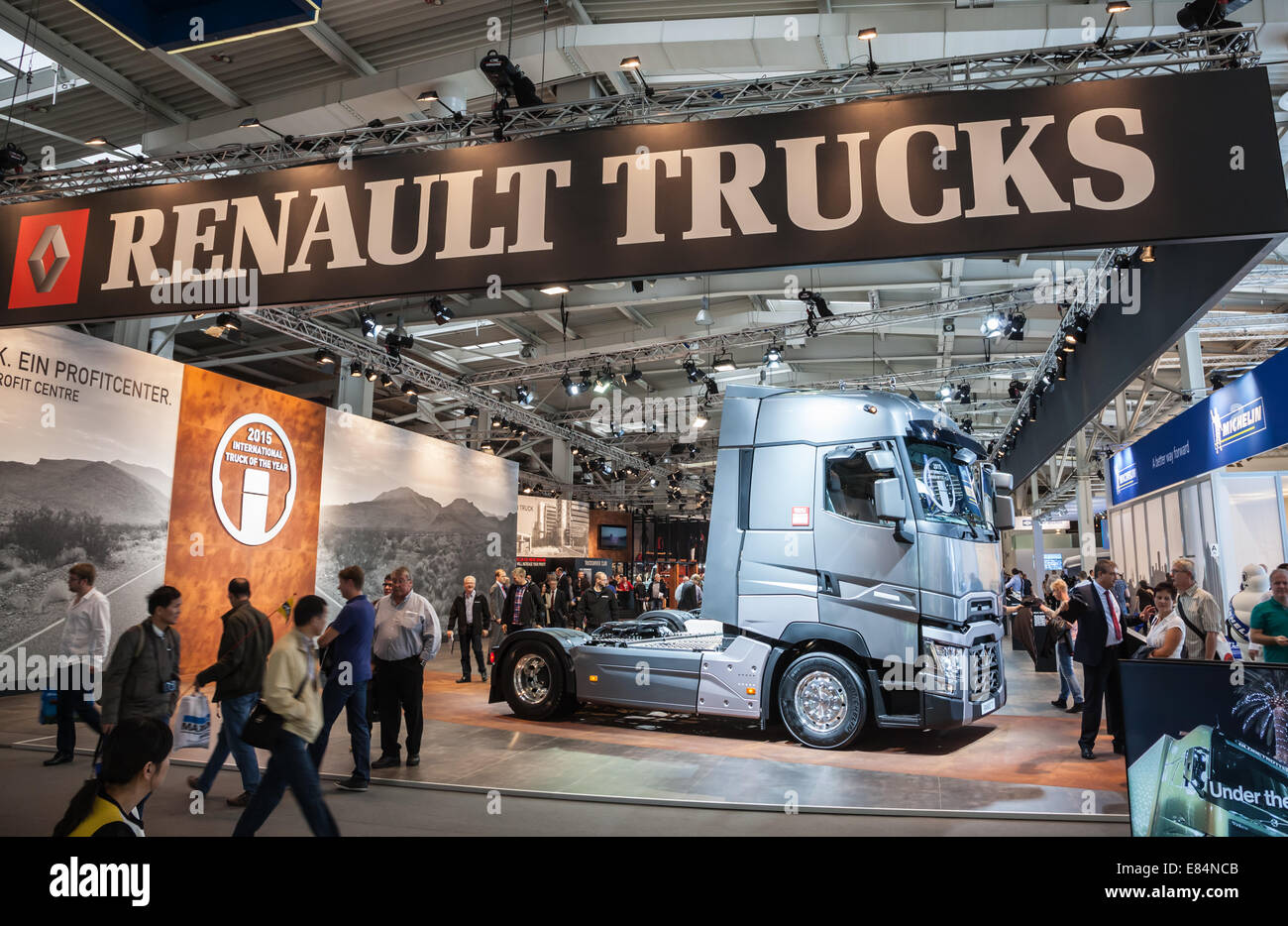 RENAULT TRUCKS stand al sessantacinquesimo IAA Veicoli Commerciali 2014 Fiera di Hannover in Germania Foto Stock