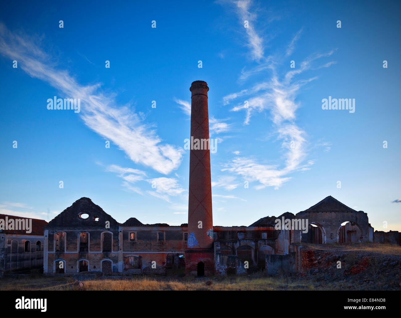 La San Joaquin raffineria di zucchero, ora chiuso e vecchi, vicino a Nerja, Costa del Sol, provincia di Malaga, Andalusia, Spagna Foto Stock