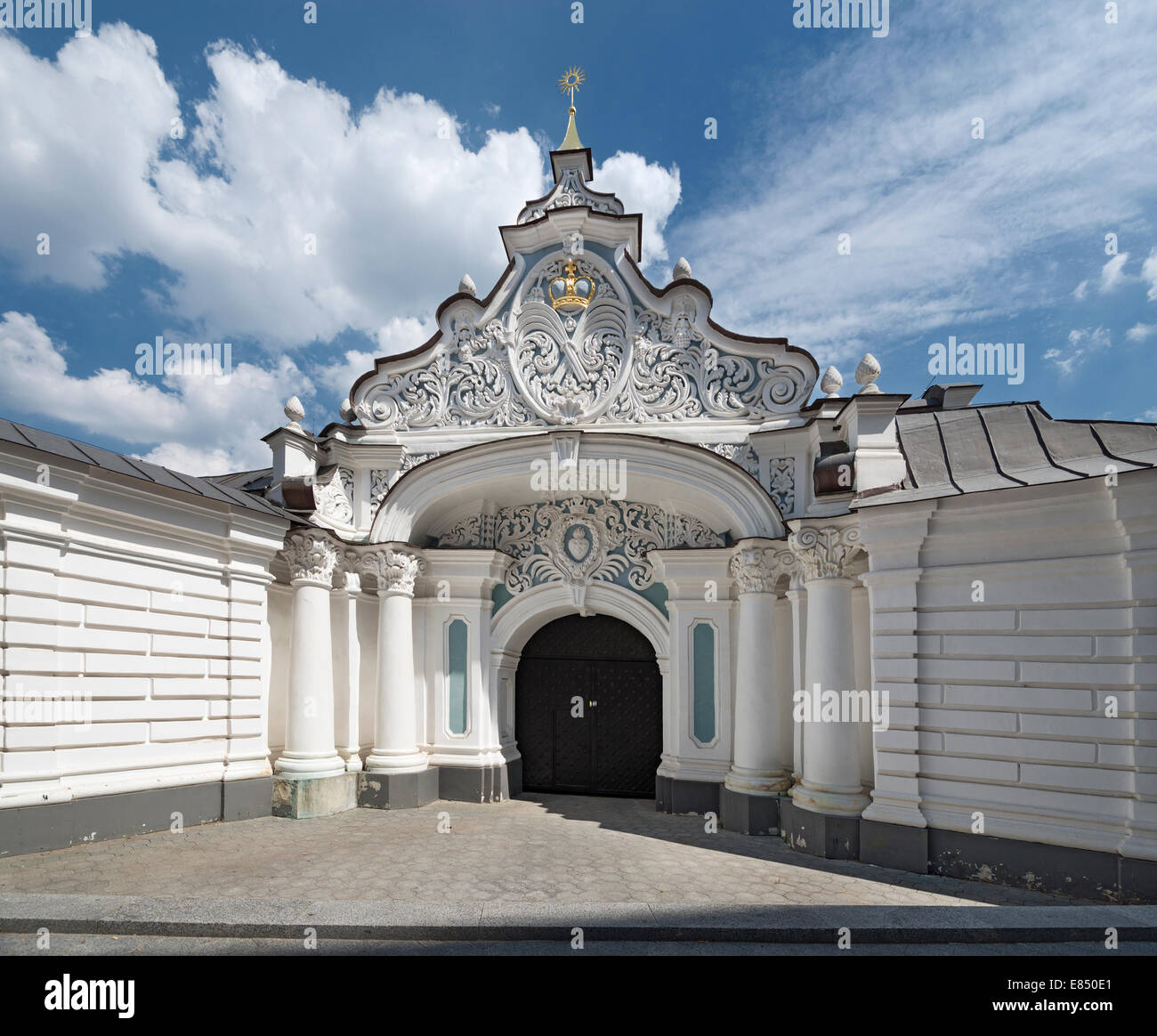 Zaborovsky porta del complesso di Santa Sofia a Kyiv, 1746 Foto Stock