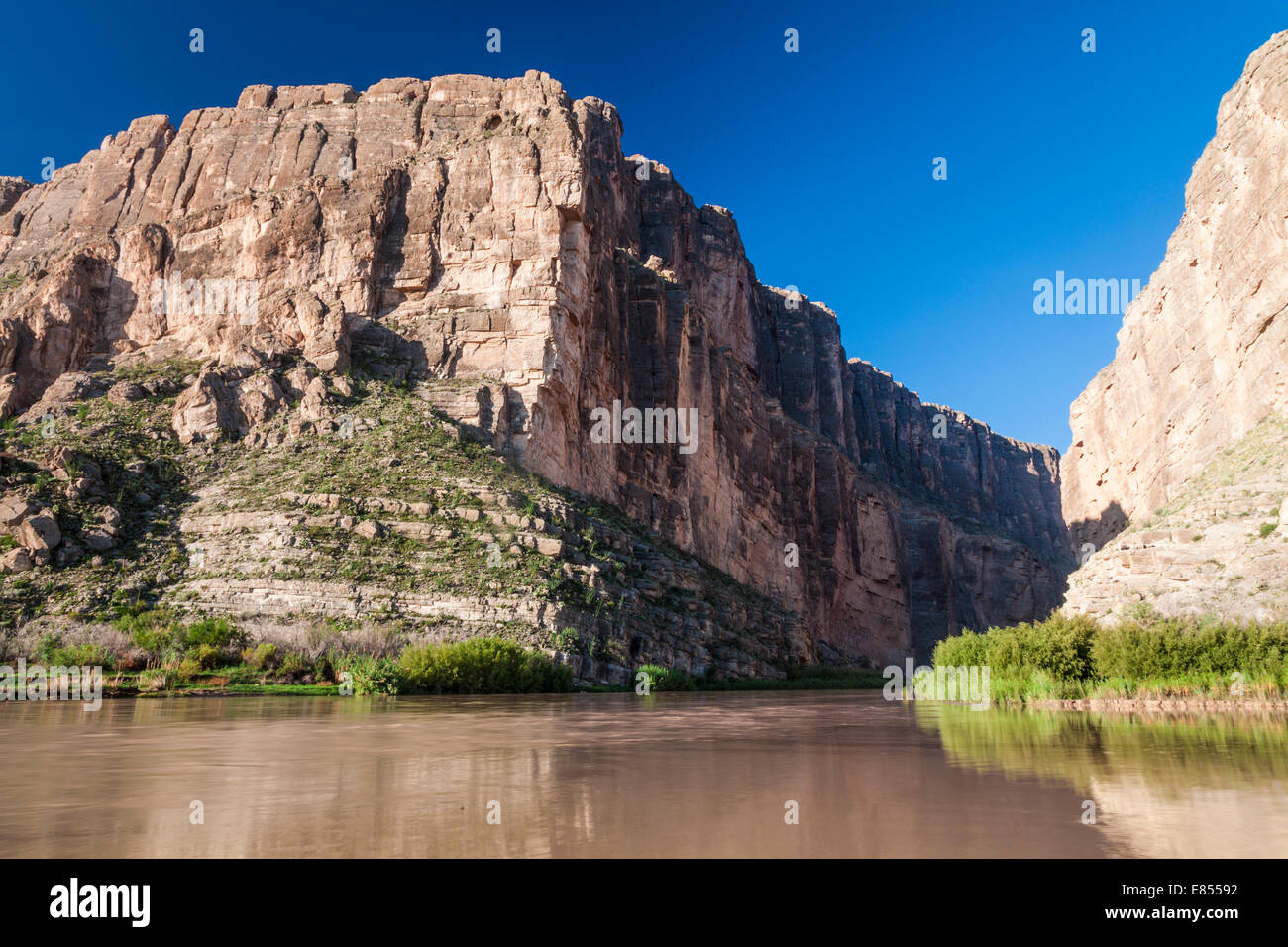 Santa Elena canyon sul fiume Rio Grande nel Parco nazionale di Big Bend. Foto Stock