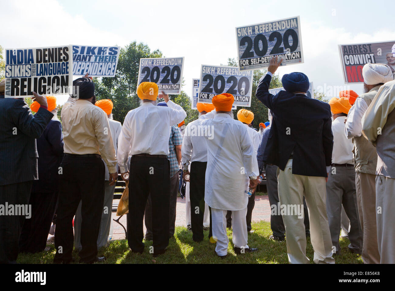 Il 3 ottobre 2014, Washington DC USA: centinaia di Sikh protesta per i diritti umani delle minoranze in India Foto Stock