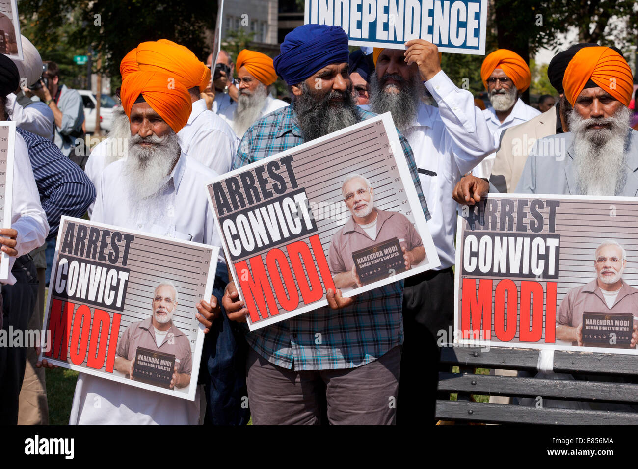 Il 3 ottobre 2014, Washington DC USA: centinaia di Sikh protesta per i diritti umani delle minoranze in India Foto Stock