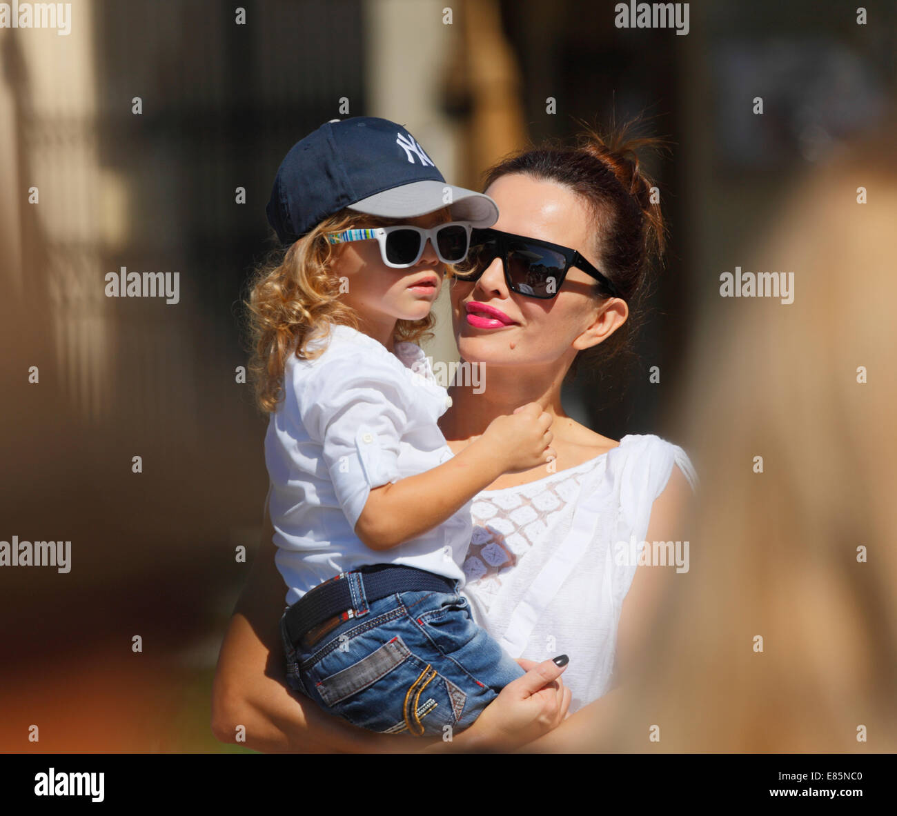 La pop star cantante Severina Vuckovic e figlio Foto Stock