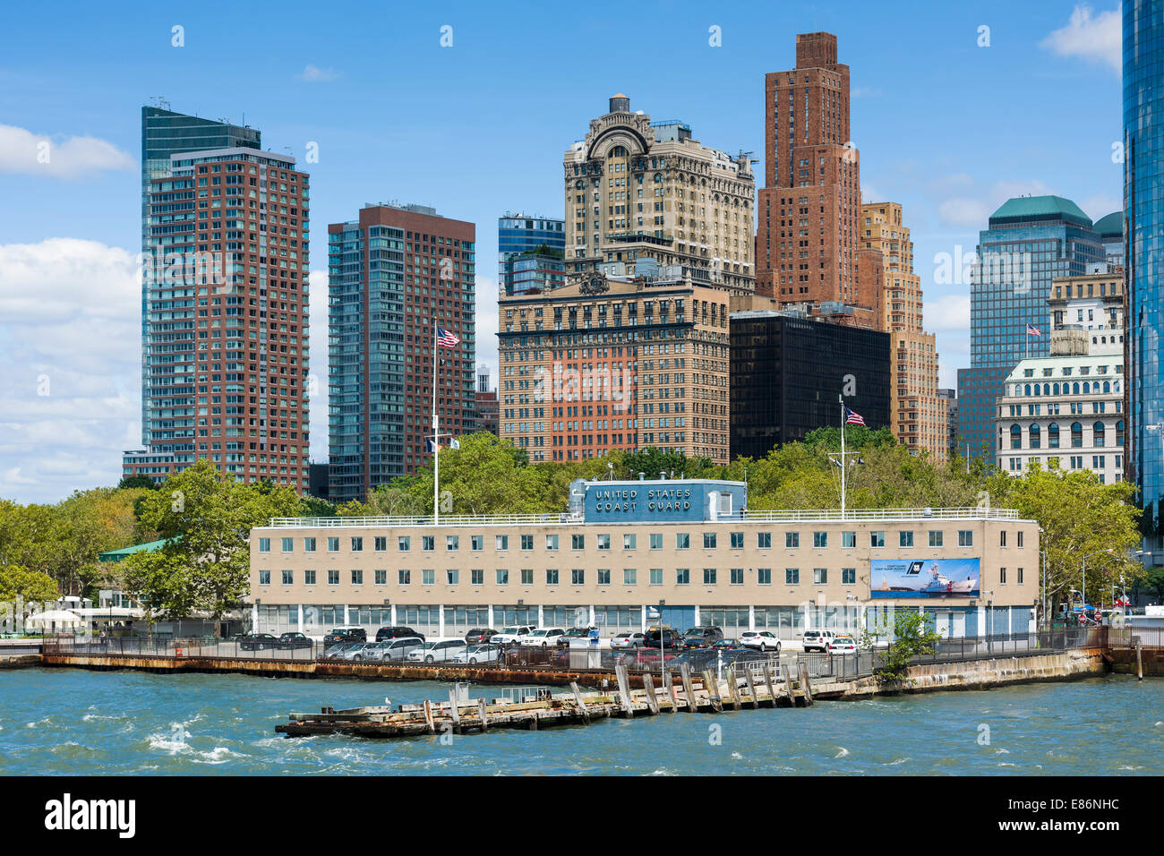 Stati Uniti Guardia costiera (USCG) Stazione, Manhattan, New York. USCG è uno degli STATI UNITI D'AMERICA i sette servizi in uniforme. Foto Stock