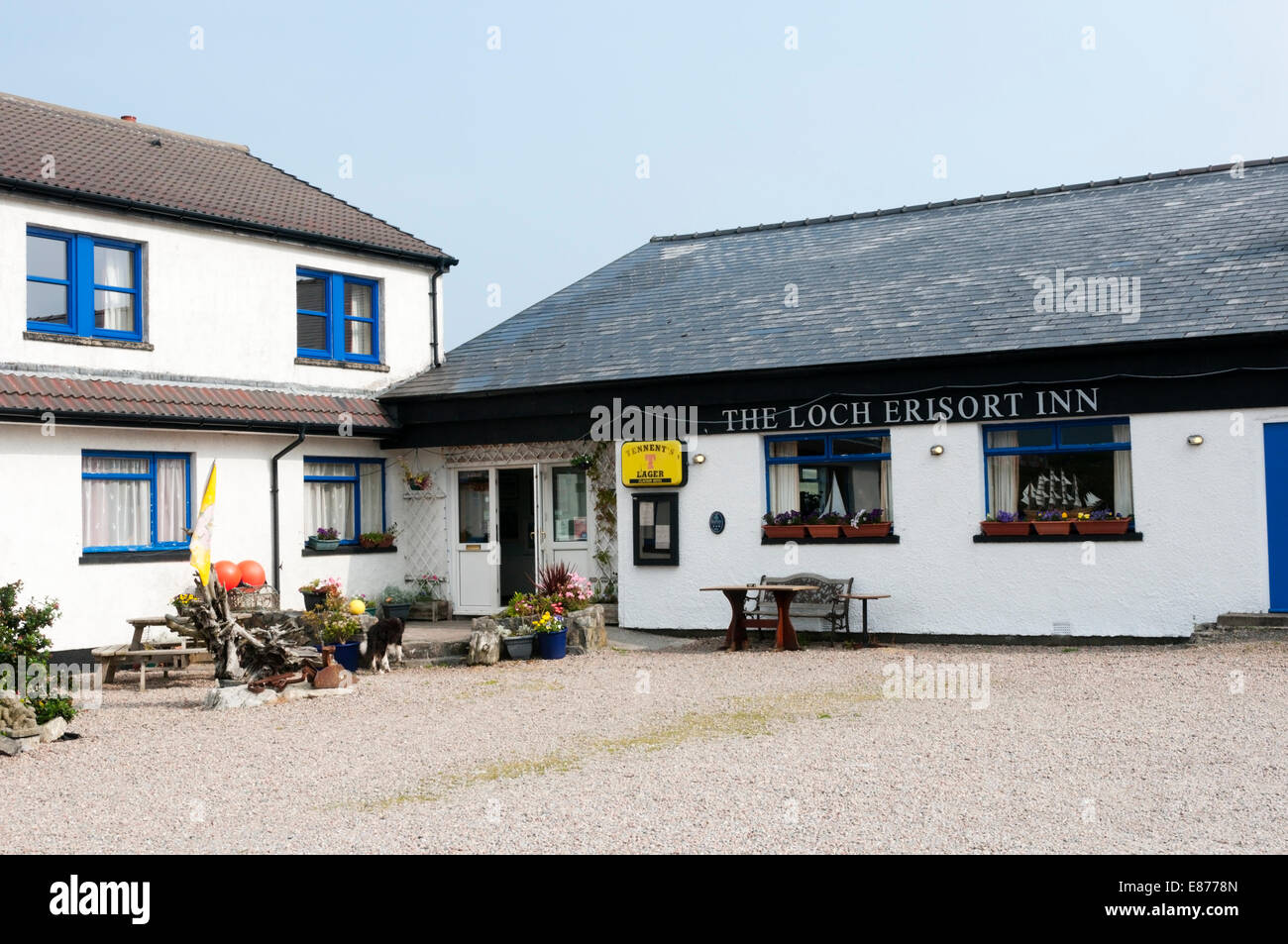 Il Loch Erisort Inn nel Sud Lochs area dell'isola di Lewis è stato costruito negli anni settanta come Claitair Hotel. Foto Stock