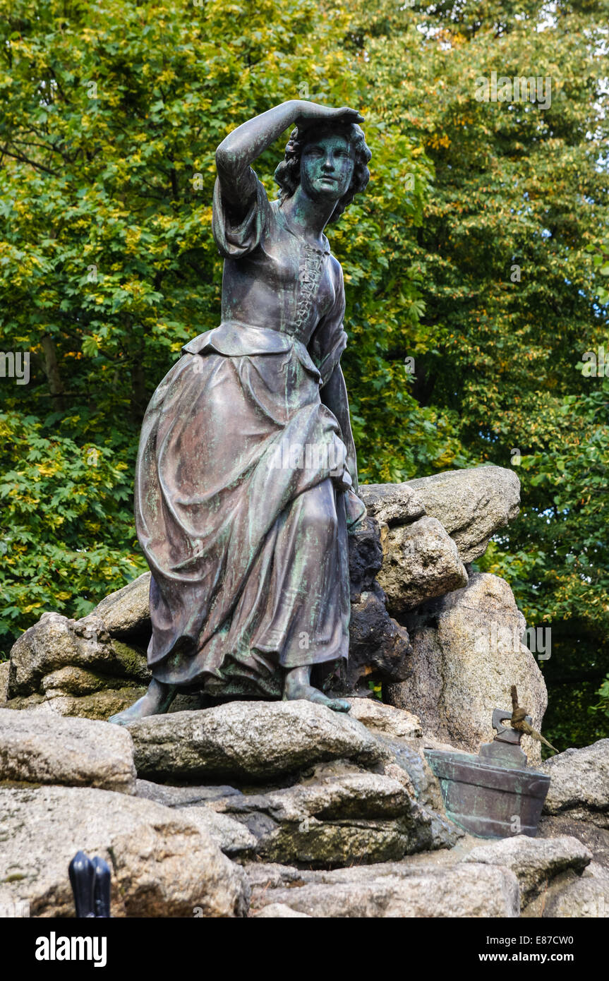 La fontana di Matilde, la statua in bronzo di Joseph Durham 1878 Gloucester Gate Londra England Regno Unito Regno Unito Foto Stock