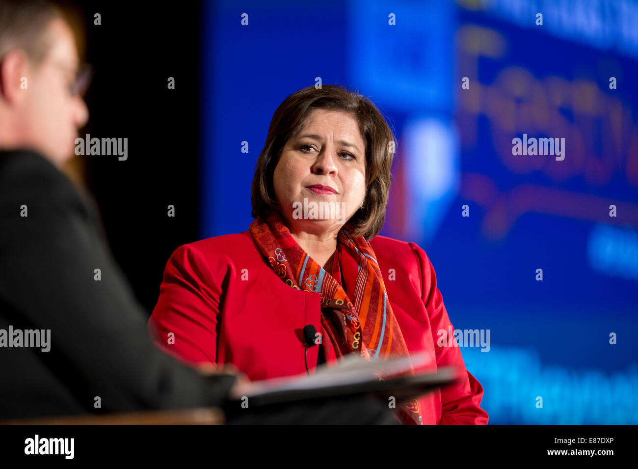 Candidato per Lt. Governatore del Texas, il senatore Leticia Van de Putte durante l intervista a 2014 TribFest Foto Stock