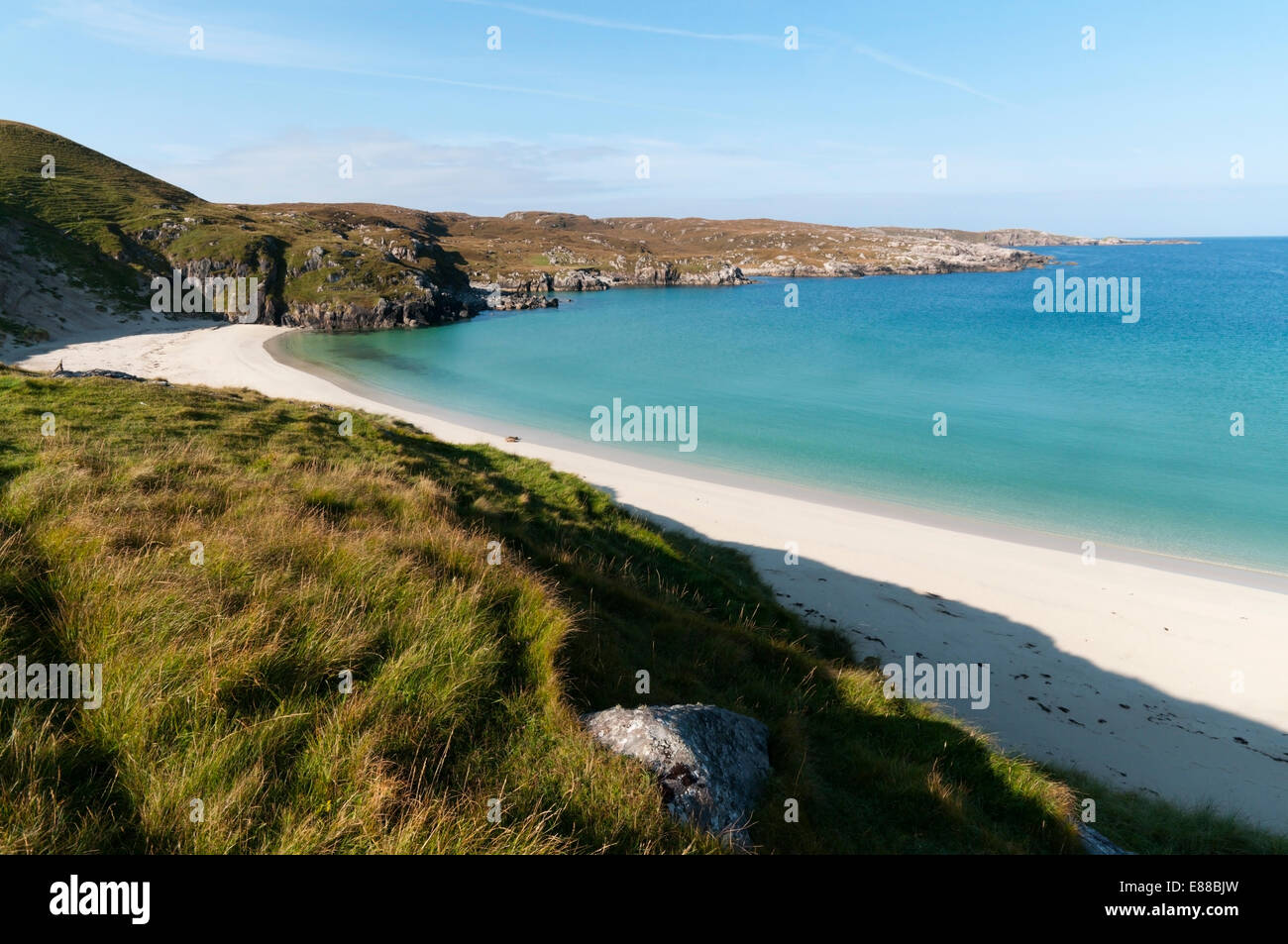 La spiaggia appartata di Camas Tràigh Bhoisadair a Carnais sull'isola di Lewis. Foto Stock